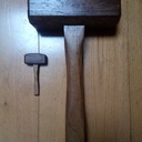 Maillet et miniature