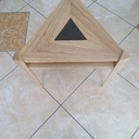 Table triangulaire pied gainée