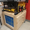 Meuble pour scie sur table.