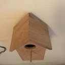 Lampe veilleuse en forme de nichoir