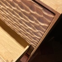 Commode à la facade sculptée