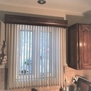 Agencement bois et couleur avec l'armoire