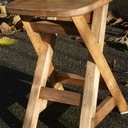 Tabouret : variante de façon chevalet de sciage