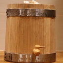 Vinaigrier a l'ancienne en bois de chauffage