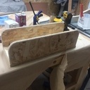 Un chariot porte panneau avec des chutes