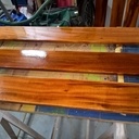 Plancher local piscine intégré en bois exotique