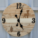 Grande horloge en bois de palette