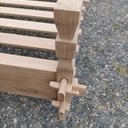 Lit et étagère de style médieval