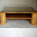 Table basse en mélange des genres