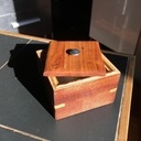 Petite boîte en chutes de CP replaqué + bout de planche (érable ?) pour le couvercle