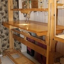 scie à arbalète env 2 m haut et 1,5 m plateau, actionné par pied