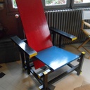 Chaise bleue et rouge de Gerrit Rietveld