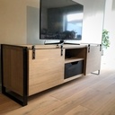 Meuble TV en chene massif et métal dans un style industriel