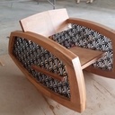 A La Bascule : Une Chaise