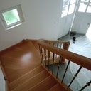 Escalier  avec petit limon courbe massif