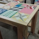 Table bistro naturel Douglas patchwork carreaux de ciment