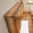 Un bureau...avec le noyer du Larbin.