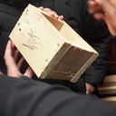 cette boite un peu moche a été réalisée entièrement par une classe en 30 min