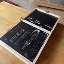 Boite à télécommandes avec articulation en rondelles laiton