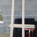 Une porte coulissante en sapin finition rubio