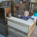 2 Boutiques Pop-up stores entièrement en bois de récupération