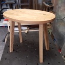 Petite table en chêne