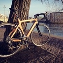 Vélo de route en bois