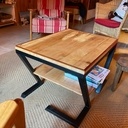 Table basse avec piétement soudé