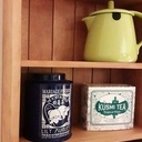 Petit meuble pour le thé