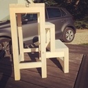 Marche pied 3 marches, escamotable. En Sapin.