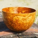 Un grand bol loupé en chêne