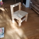 Chaise bébé à base de chutes