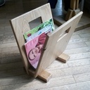 Porte journeaux en chêne.