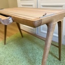 Bureau en chêne et skateboards