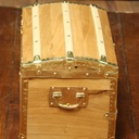 Malle de poupée  chene et laiton