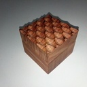 Petite boîte à couvercle gravé