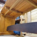 Table en chêne, assemblages traditionnels