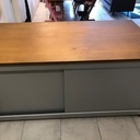 Îlot central en chêne massif et mdf de couleur