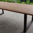 Table en chêne pour l'extérieur