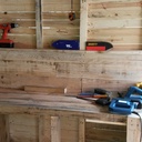 Abri de jardin en bois de palettes recyclées