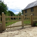 Ensemble portail, portillons et clôtures en châtaignier