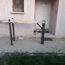 Table haute avec plateau live edge