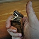 Cendrier de poche, objet bien utile !