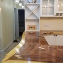 Elements de cuisine avec plan de travail en noyer massif