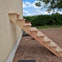 Fabrication d'un escalier en bois pour piscine hors sol