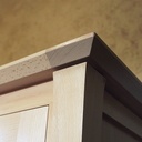 Buffet aux pieds courbes