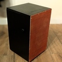 Cajon avec timbre de caisse claire