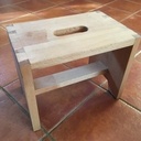 Repose-pieds en hêtre