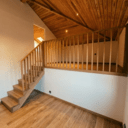Petit escalier et gardes-corps en chêne massif