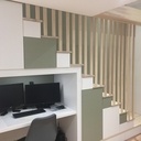 Un escalier-bureau pour mezzanine